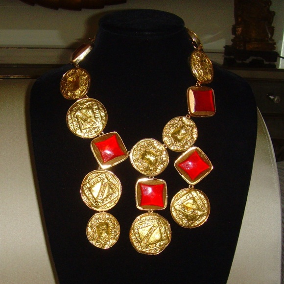 Kenneth J Lane (KJL) Statement Bib Necklace - Picture 9 of 15